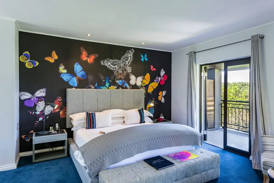 Superior room detail